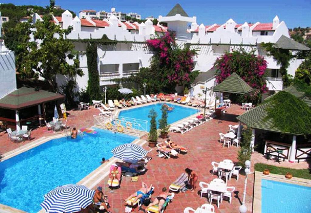 Hotel Golden Gate Kusadası Exterior foto